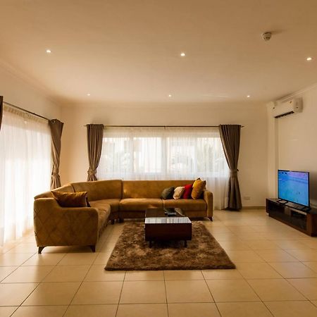 Accra Fine Suites - Holi Flats Airport Residential Extérieur photo