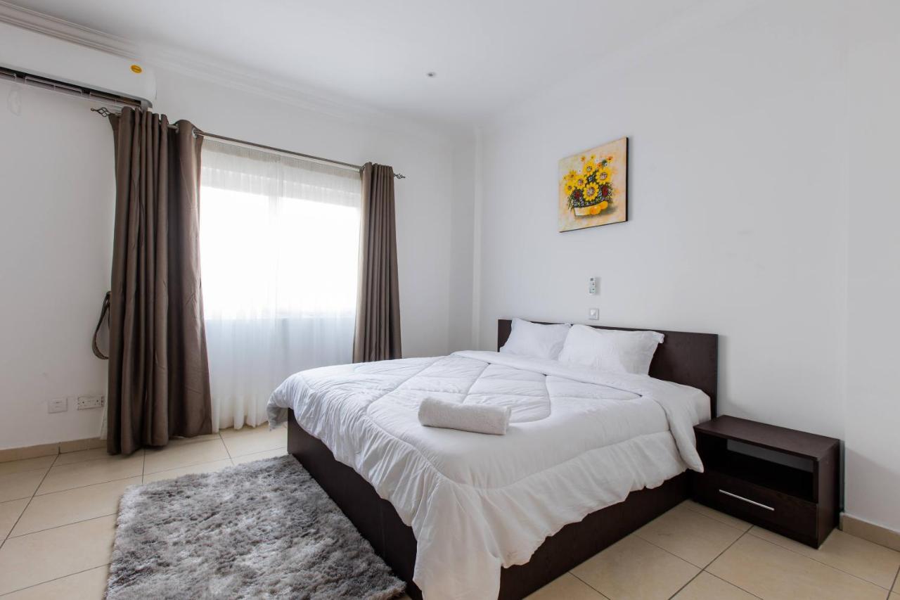 Accra Fine Suites - Holi Flats Airport Residential Extérieur photo