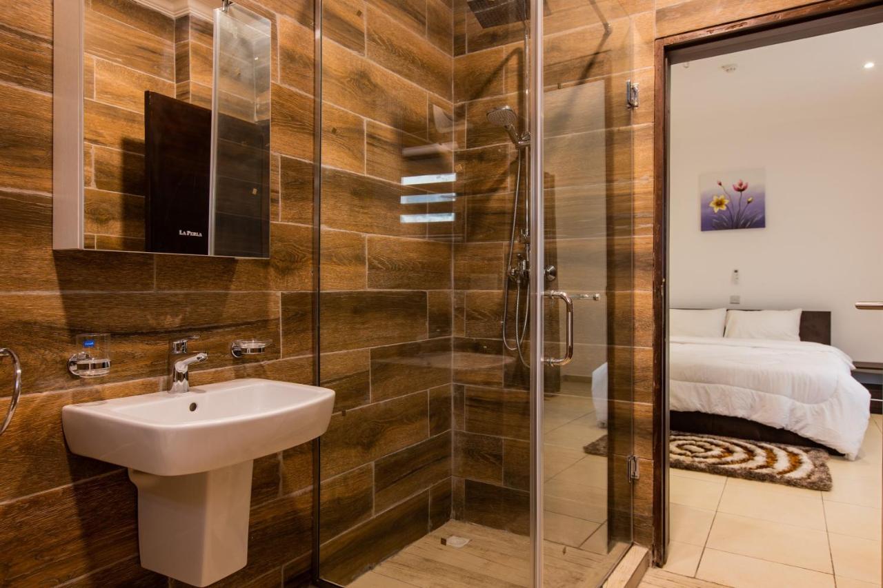 Accra Fine Suites - Holi Flats Airport Residential Extérieur photo